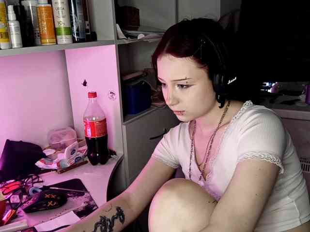 emoemily webcam