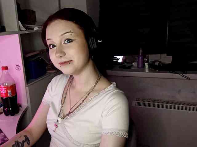 emoemily webcam