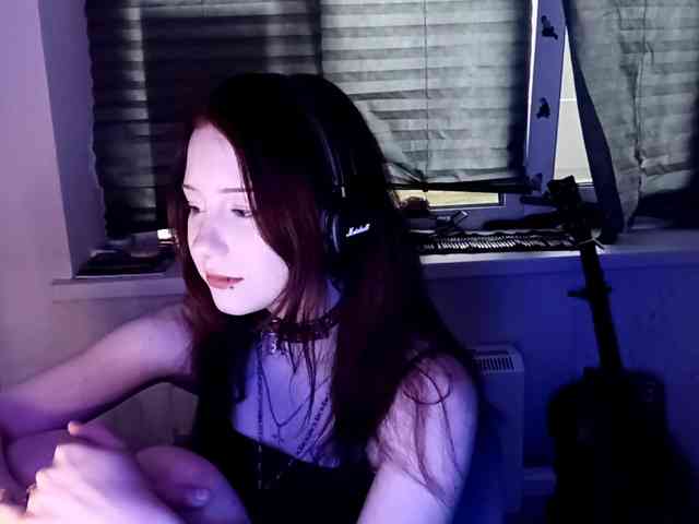 emoemily webcam