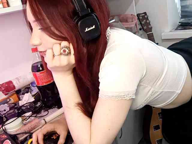 emoemily Sex Cam Show
