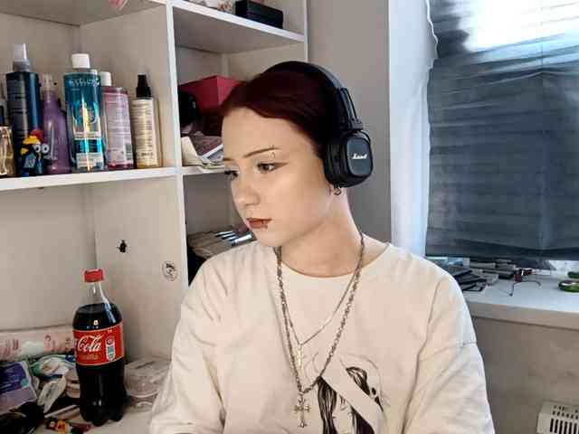 emoemily webcam