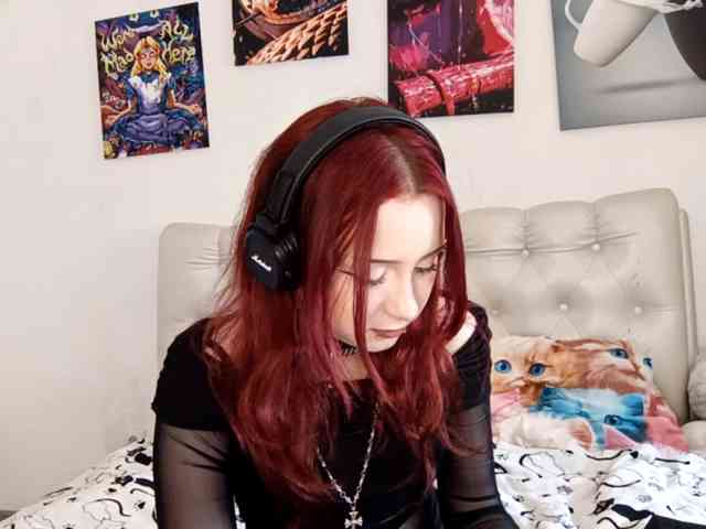 emoemily webcam