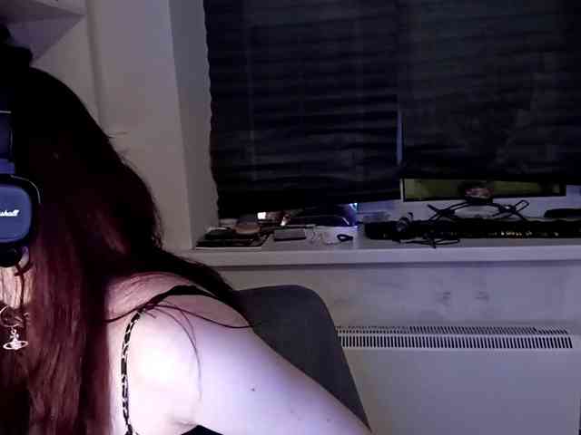 emoemily webcam