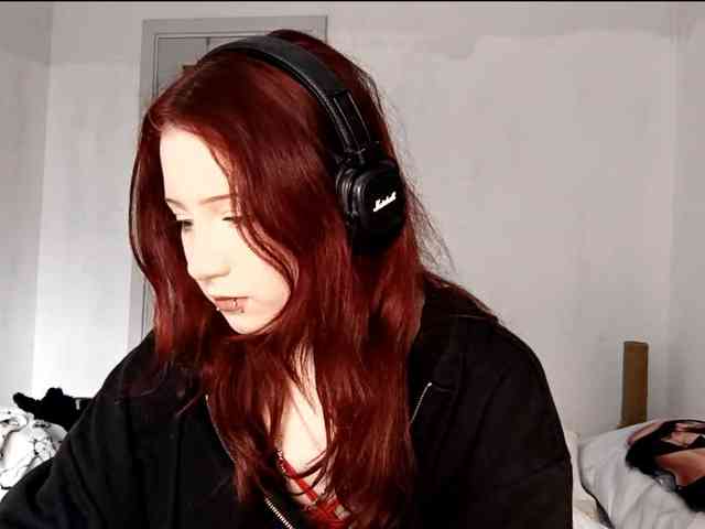 emoemily webcam