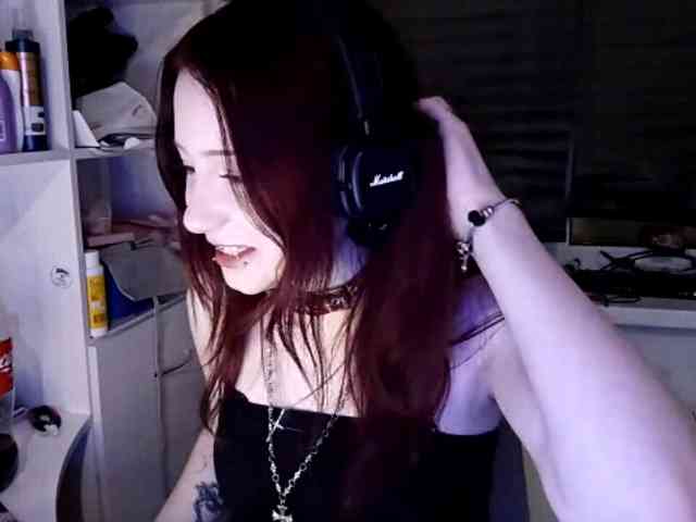 emoemily webcam