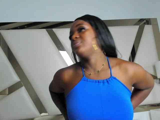 Модель: PaulaWeston1