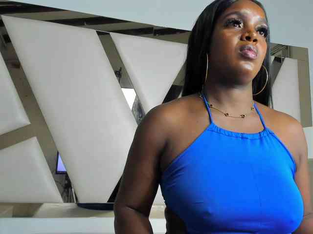 Модель: PaulaWeston1