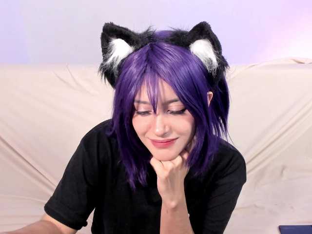 Lizzy-c-e-e live cam on BongaCams