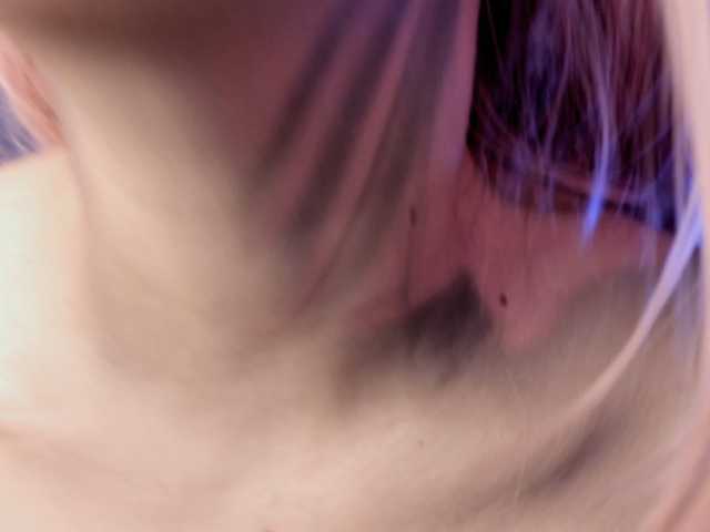 Lizzy-c-e-e, en vivo ahora en BongaCams