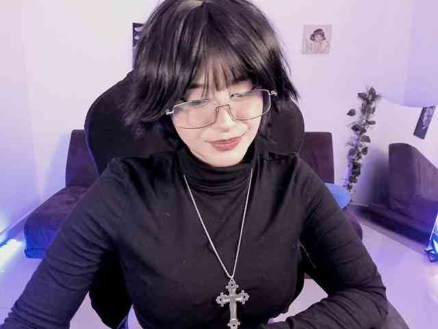 Lizzy-c-e-e webcam