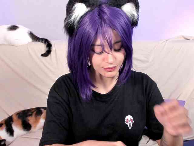 Lizzy-c-e-e webcam