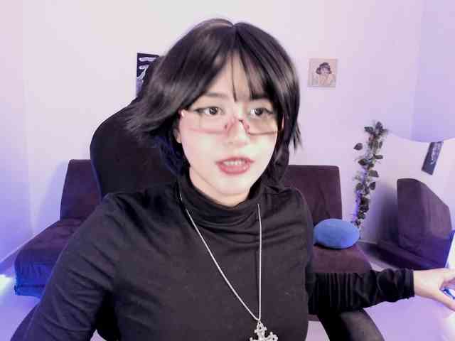 Lizzy-c-e-e webcam