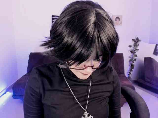 Lizzy-c-e-e webcam