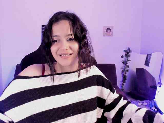 Lizzy-c-e-e webcam