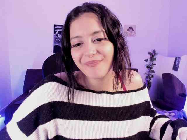Lizzy-c-e-e webcam