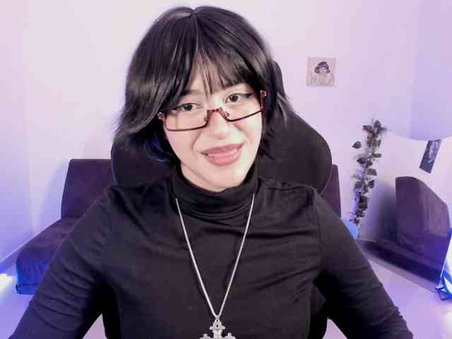 Lizzy-c-e-e webcam