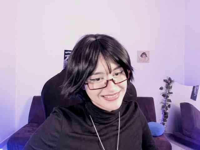 Lizzy-c-e-e webcam
