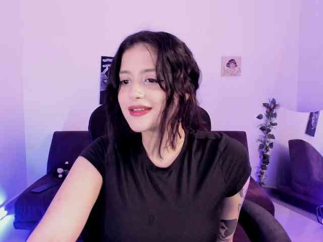 Lizzy-c-e-e webcam