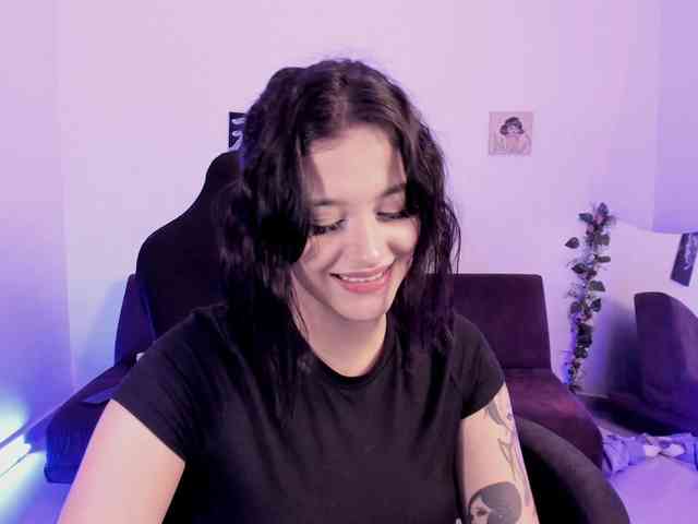 Lizzy-c-e-e webcam