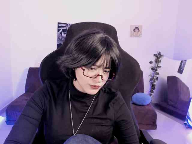 Lizzy-c-e-e webcam