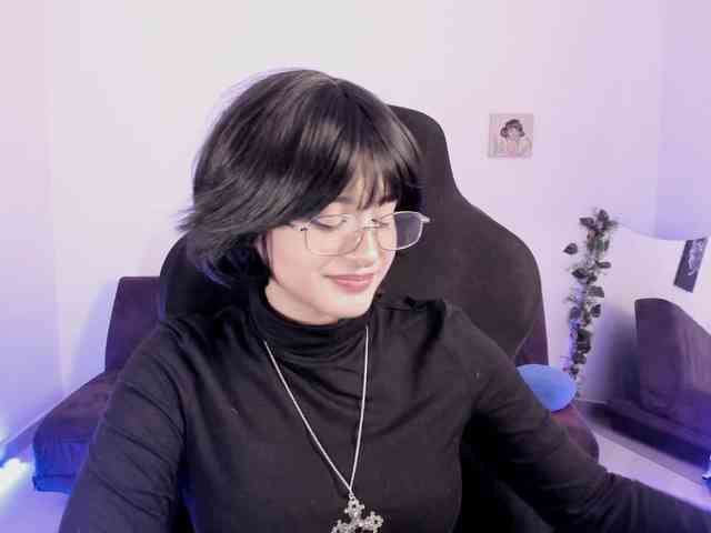 Lizzy-c-e-e webcam