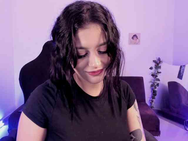 Lizzy-c-e-e webcam
