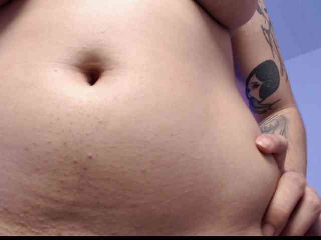 Lizzy-c-e-e webcam
