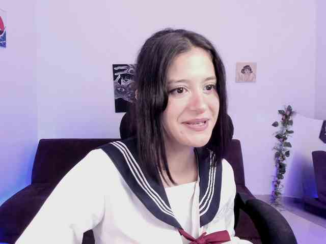 Lizzy-c-e-e webcam