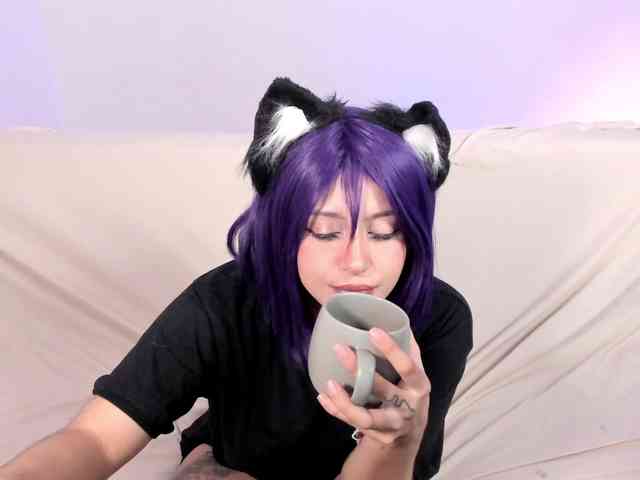 Lizzy-c-e-e webcam
