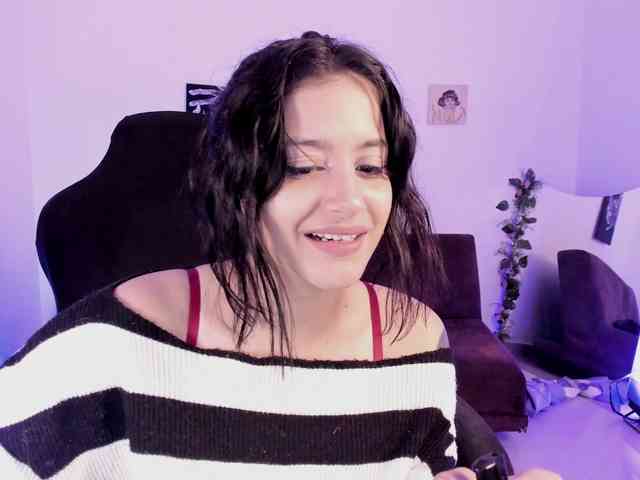 Lizzy-c-e-e webcam