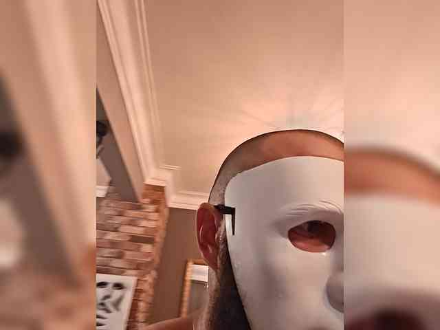 Famylibot Sex Cam Show