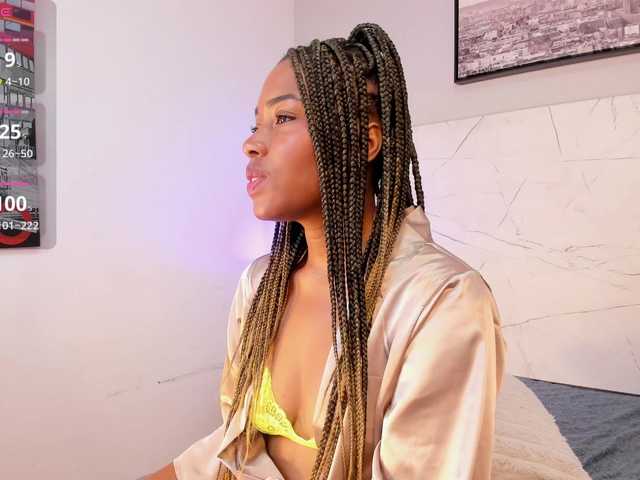 SANAIAHOT live cam on BongaCams