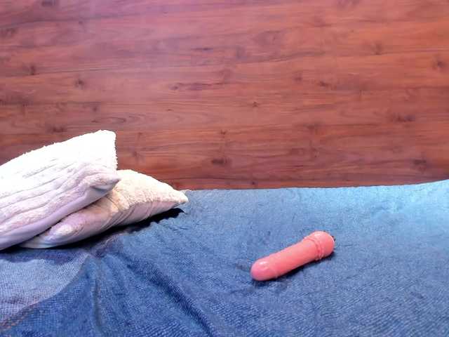 SANAIAHOT live cam on BongaCams