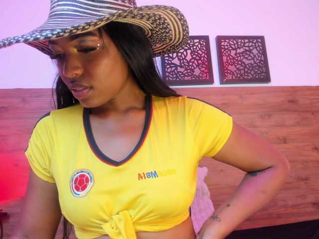 SANAIAHOT live cam on BongaCams