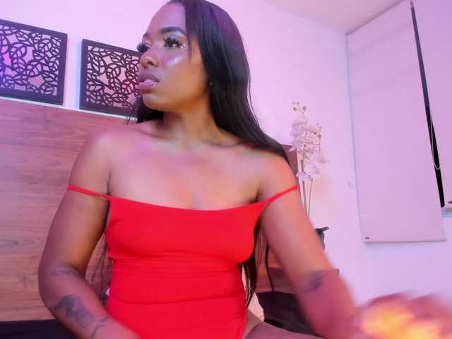 SANAIAHOT live cam on BongaCams