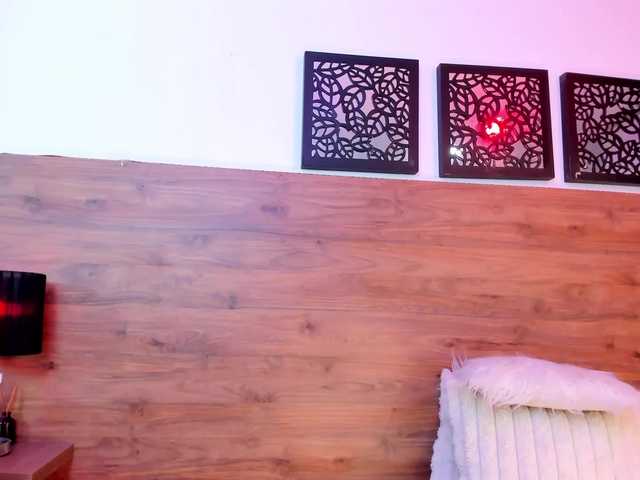 SANAIAHOT live cam on BongaCams