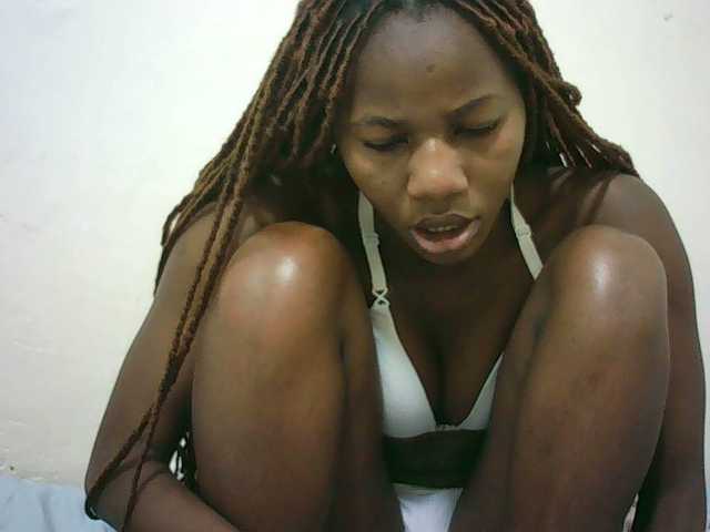 Sexyqueen2 live cam on UnifiedCams