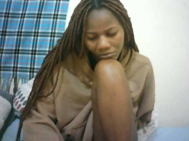 Sexyqueen2 live cam on BongaCams