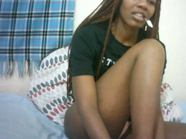 Sexyqueen2 live cam preview