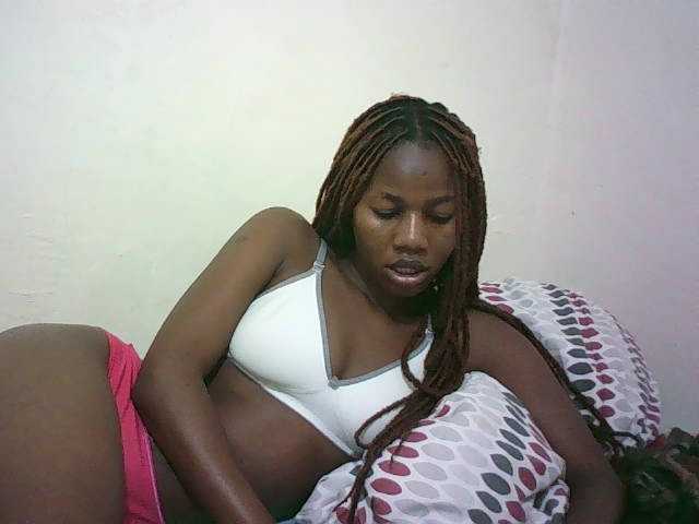 Sexyqueen2 live cam on UnifiedCams