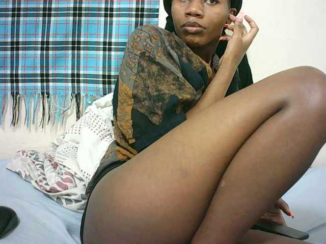Sexyqueen2 live webcam show