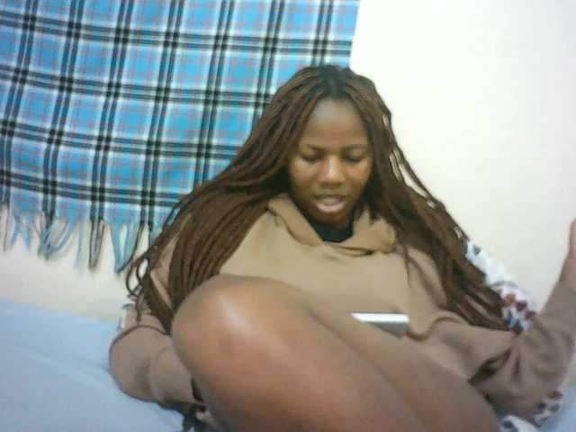 Sexyqueen2 live cam on BongaCams
