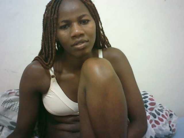 Sexyqueen2 live cam on BongaCams