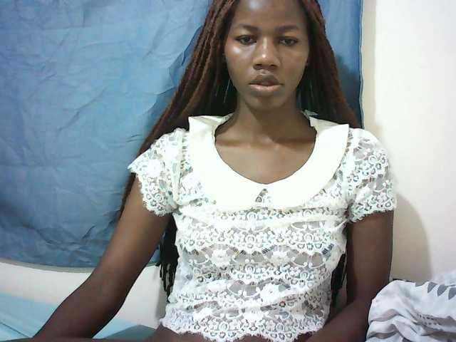 Sexyqueen2 live cam on BongaCams