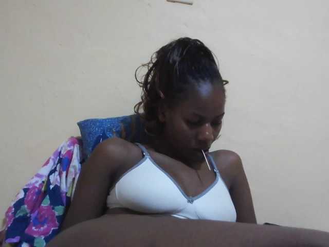 Sexyqueen2 live cam preview