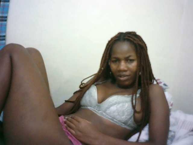 Sexyqueen2 live cam on BongaCams