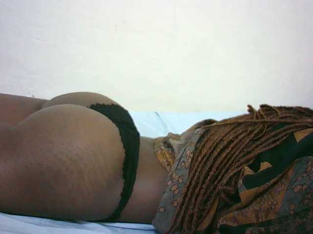 Sexyqueen2 live cam on BongaCams