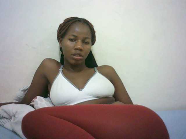 Sexyqueen2 live cam on BongaCams
