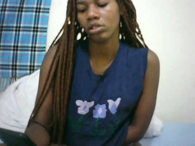 Sexyqueen2 live cam on BongaCams