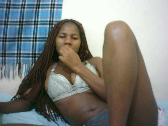 Sexyqueen2 live cam